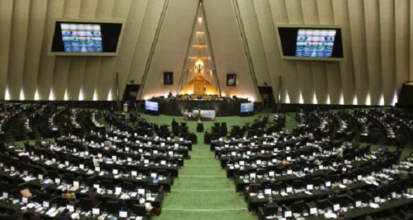 Парламент Ирана законопроект, призывающий подать иск против США